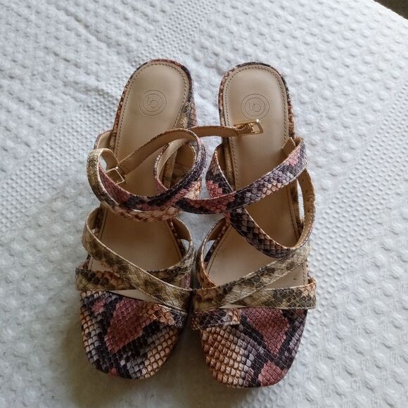 Urban Outfitters Gigi Strappy Platform Sandal Tan Size 6 - Picture 6 of 8